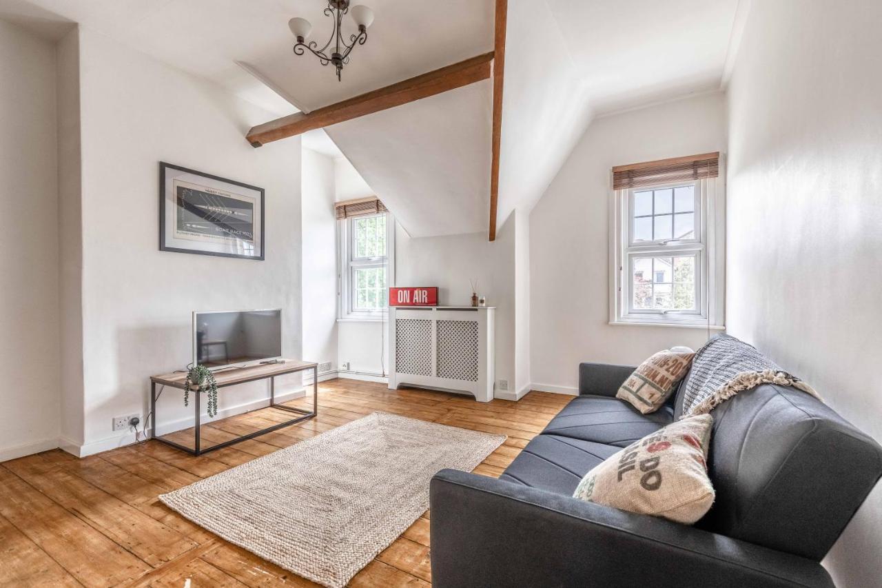 Hiddem Gem! Character Home, Walk 2 All Sights Windsor Luaran gambar